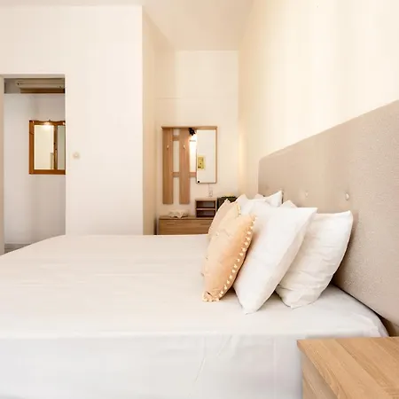 Holidays & Apartment *