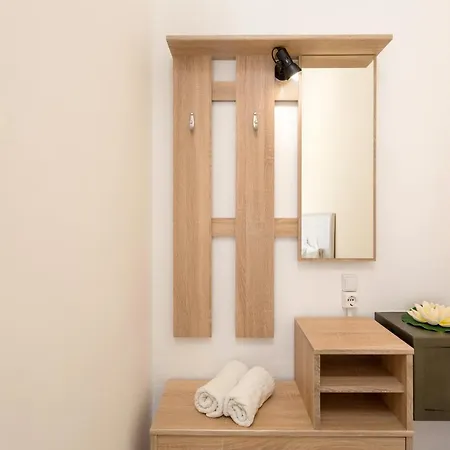 Apartment Holidays & *