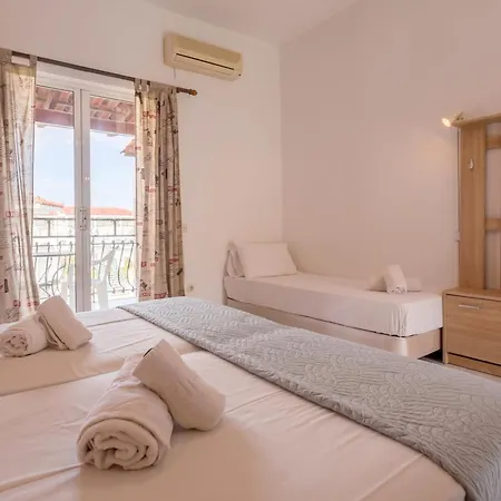 Apartment Holidays &