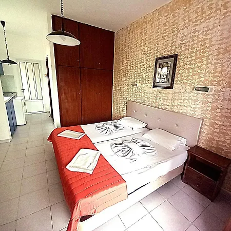 Holidays Studios&apartments Laganas