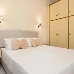 Holidays & Διαμέρισμα Λαγανάς
