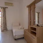 Holidays & * Λαγανάς
